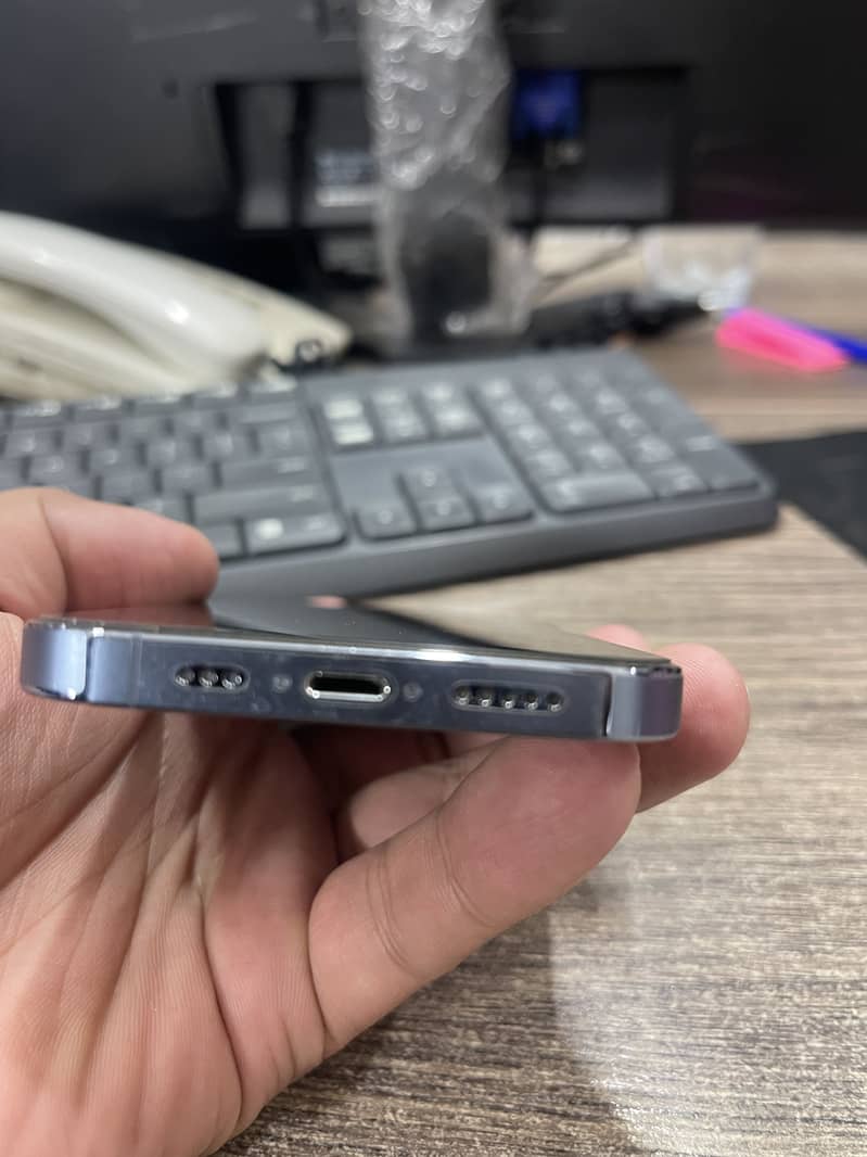 Apple iPhone 13 Pro 8