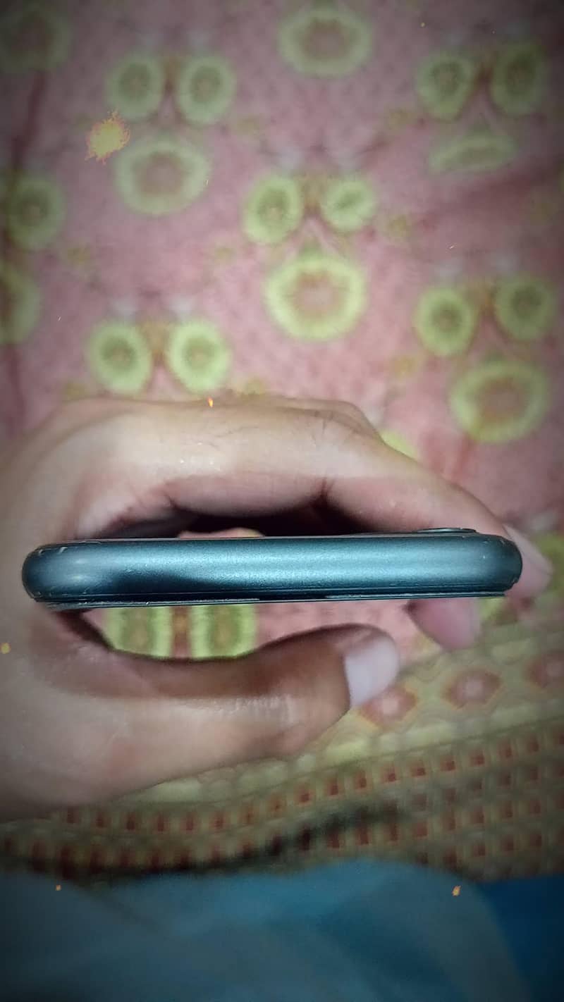 Apple iPhone 11 5