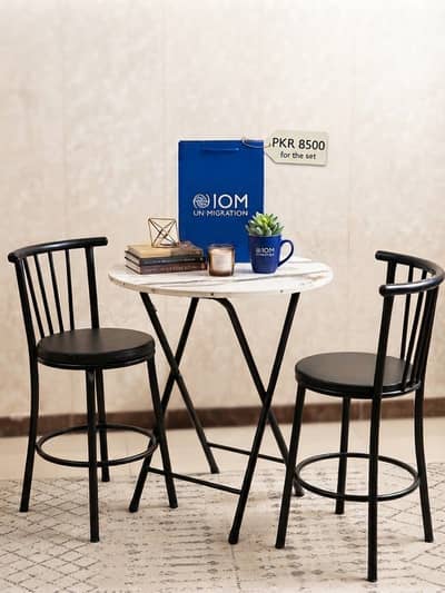 Table with 2 Chairs