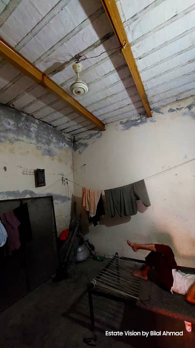 0321 86 10 688 Commercial jaga pr 2 Marla house available for sale back side street Bismillah chowk & Muhamdi chowk street