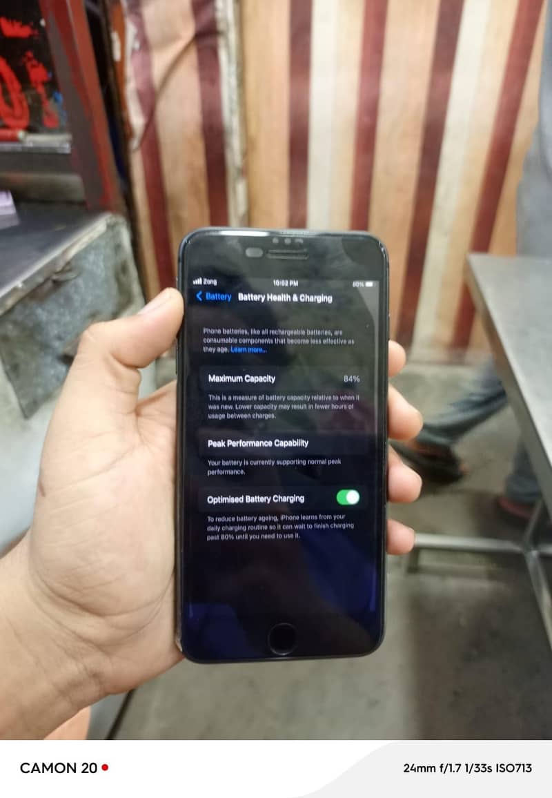 Apple iPhone 8 Plus 4