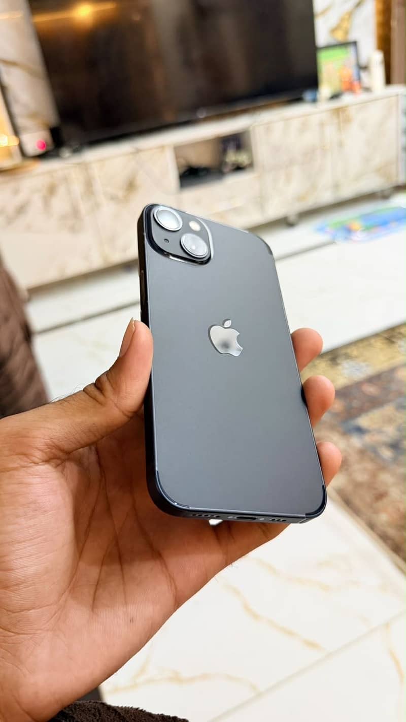 Apple iPhone 13 1
