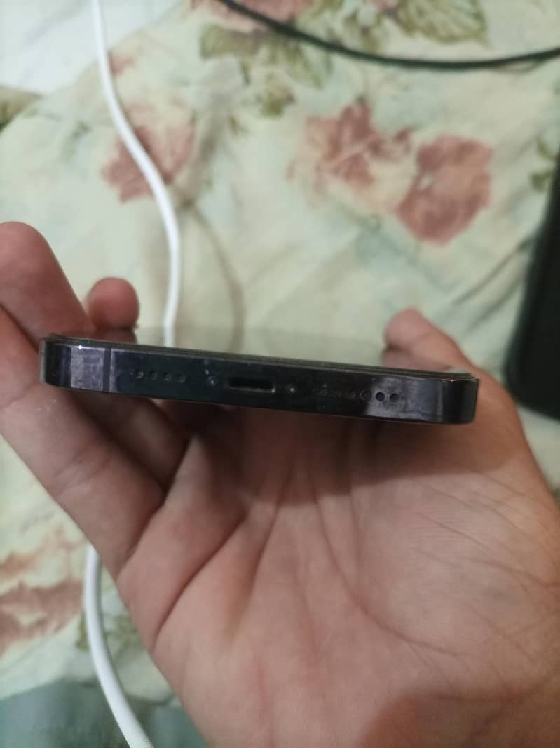 Apple iPhone 14 Pro Max 2