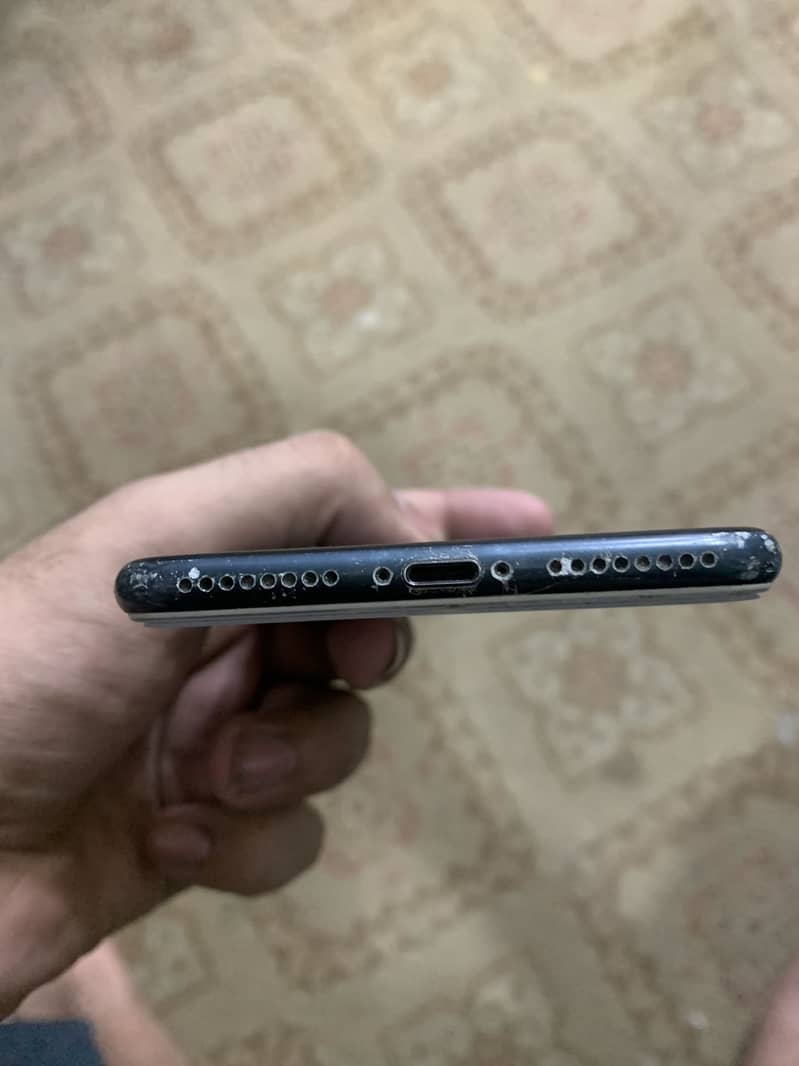 Apple iPhone 7 Plus 0