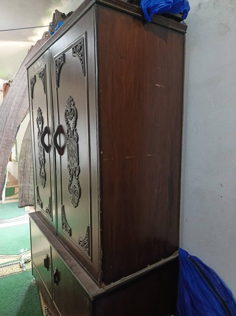 2 door wardrobe 1