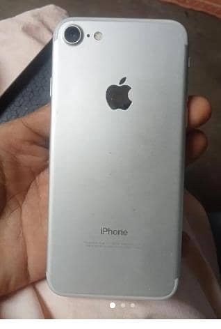 Apple iPhone 7