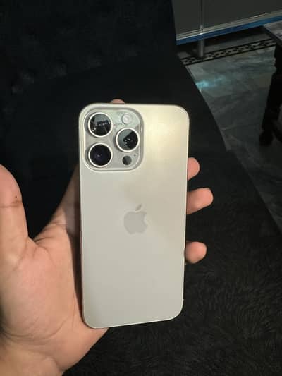 Apple iPhone 15 Pro Max