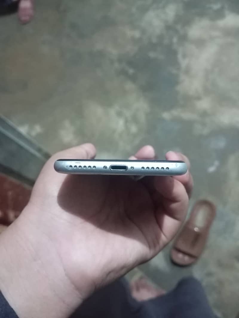 Apple iPhone SE 3