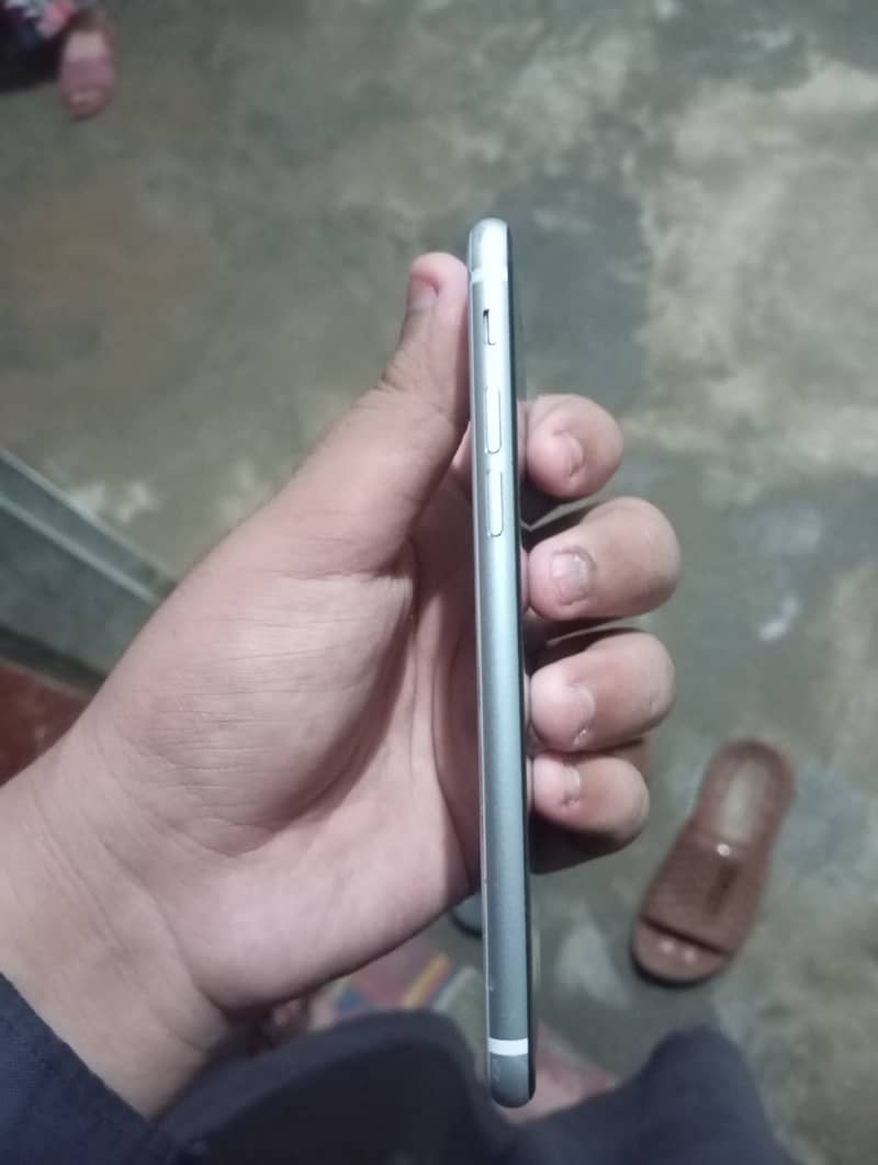 Apple iPhone SE 4