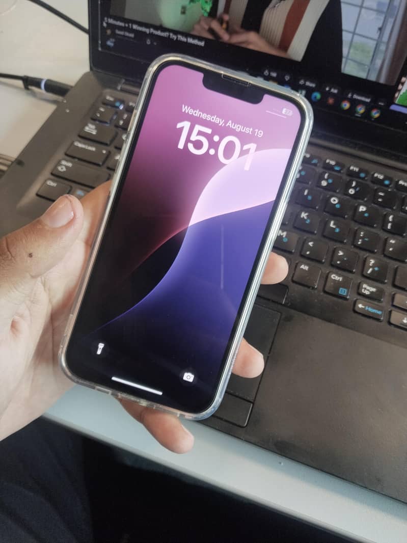 Apple iPhone 13 1