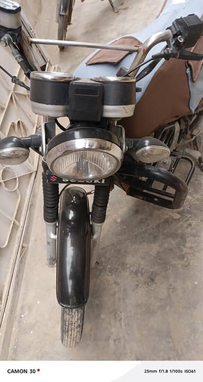 SUZUKI SE 150