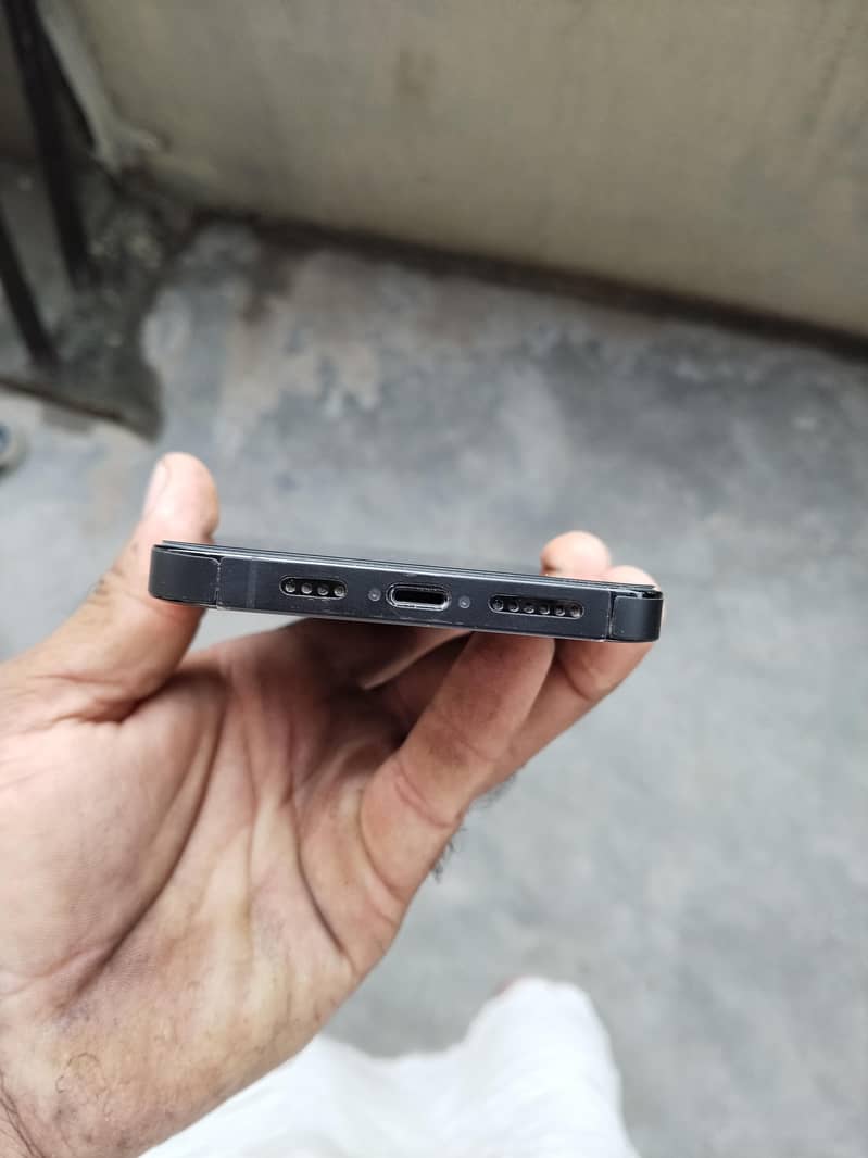 Apple iPhone 14 Pro Max 1