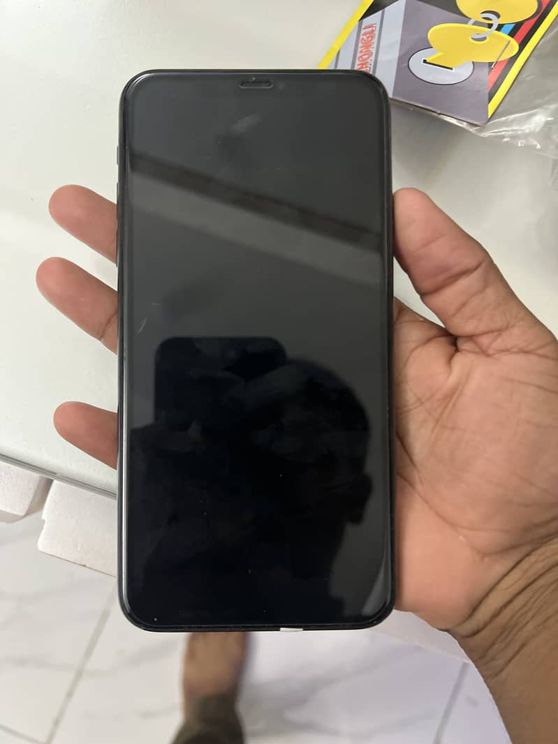 Apple iPhone 11 Pro Max 5