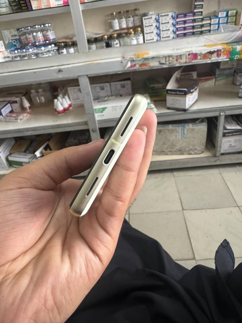 Google Pixel 7 3