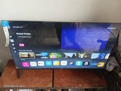 40' smart tv almost new only 2 month used