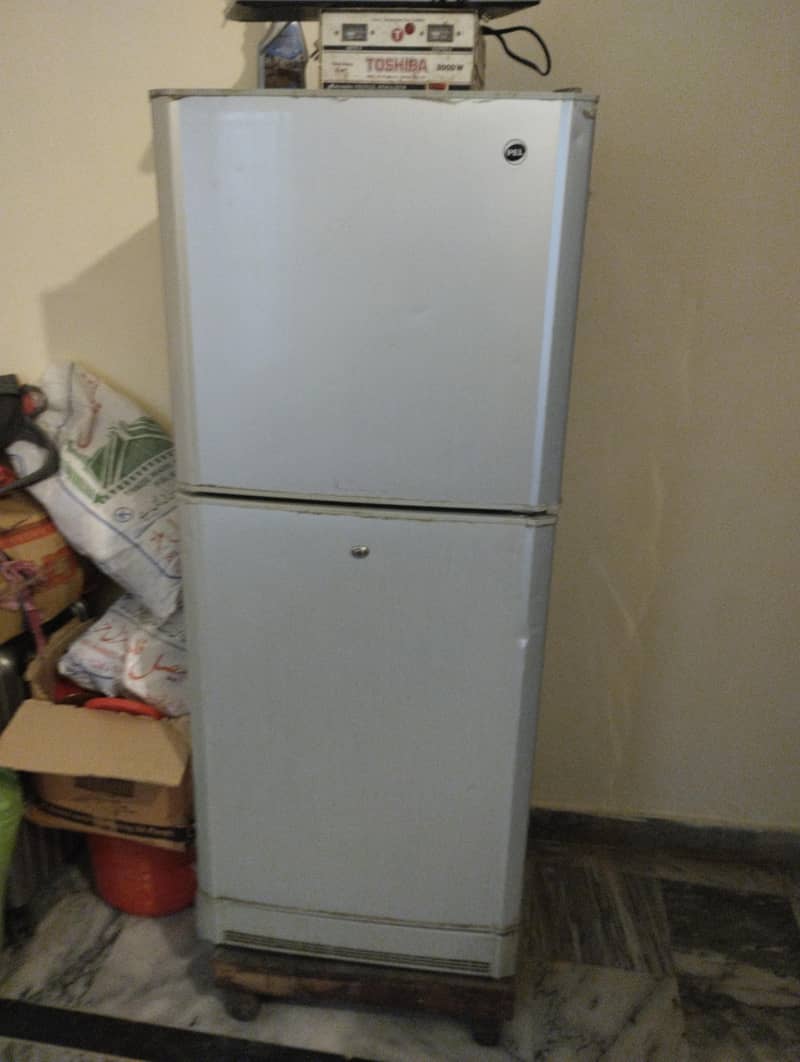 refrigerator 0