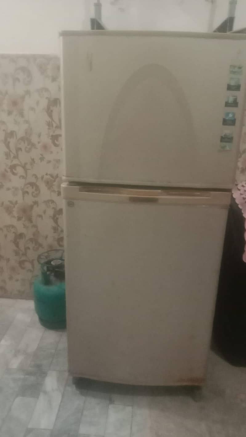 Refrigerator 0