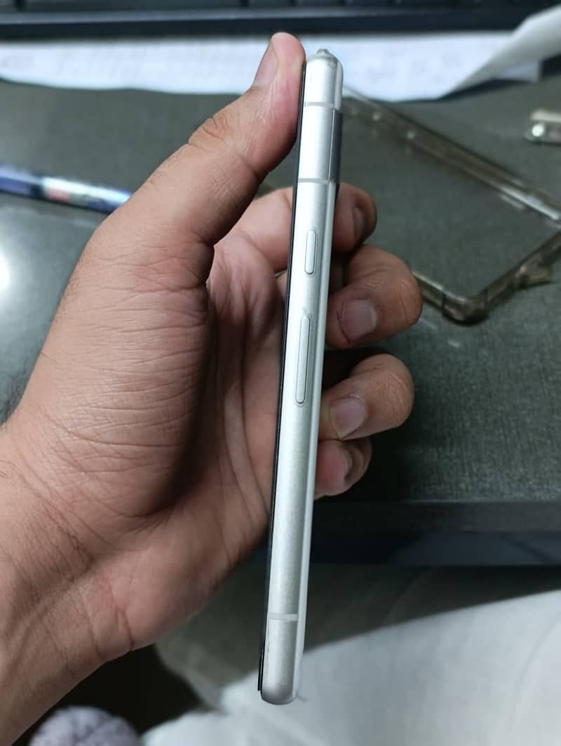 Google Pixel 7a 4