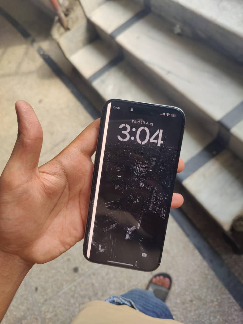 Apple iPhone 14 Pro Max 1