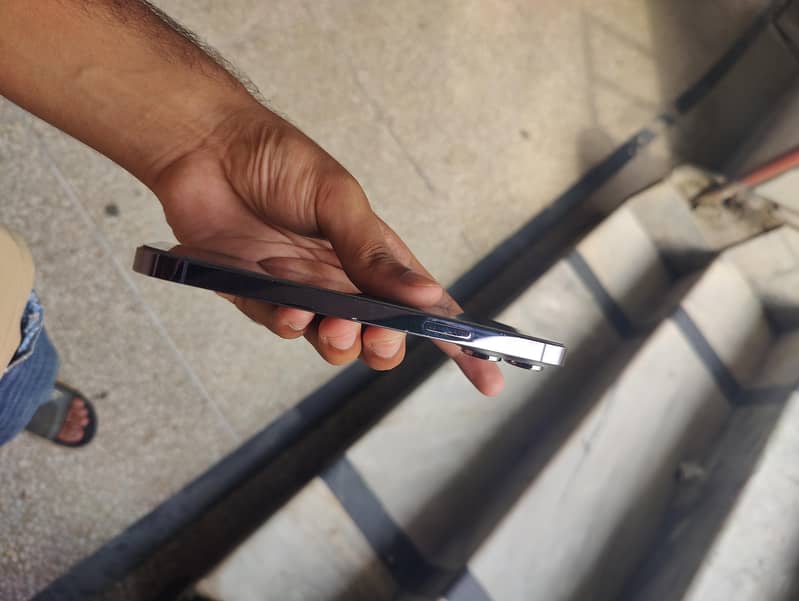 Apple iPhone 14 Pro Max 2