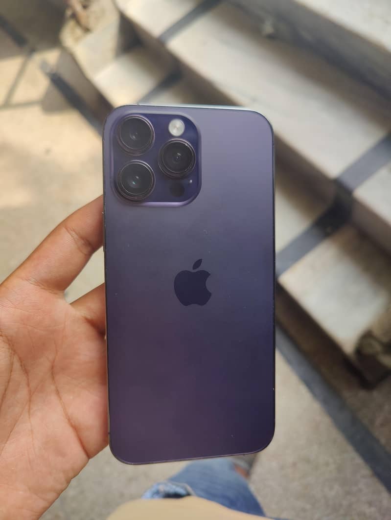 Apple iPhone 14 Pro Max 6