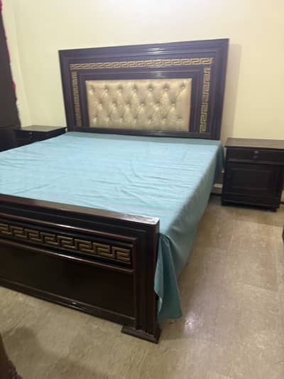 Bed set ,side table dressing