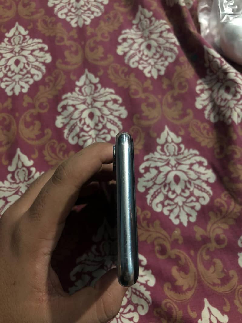 Apple iPhone X 2