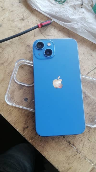 Apple iPhone 13