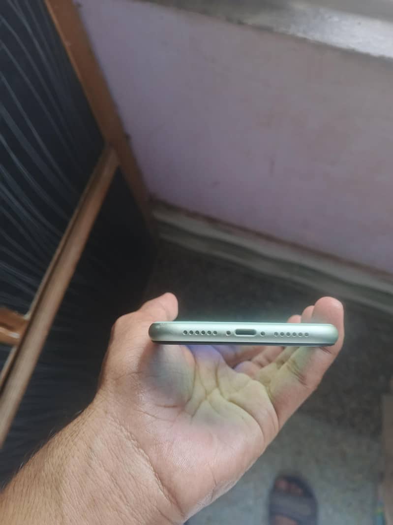 Apple iPhone 11 1