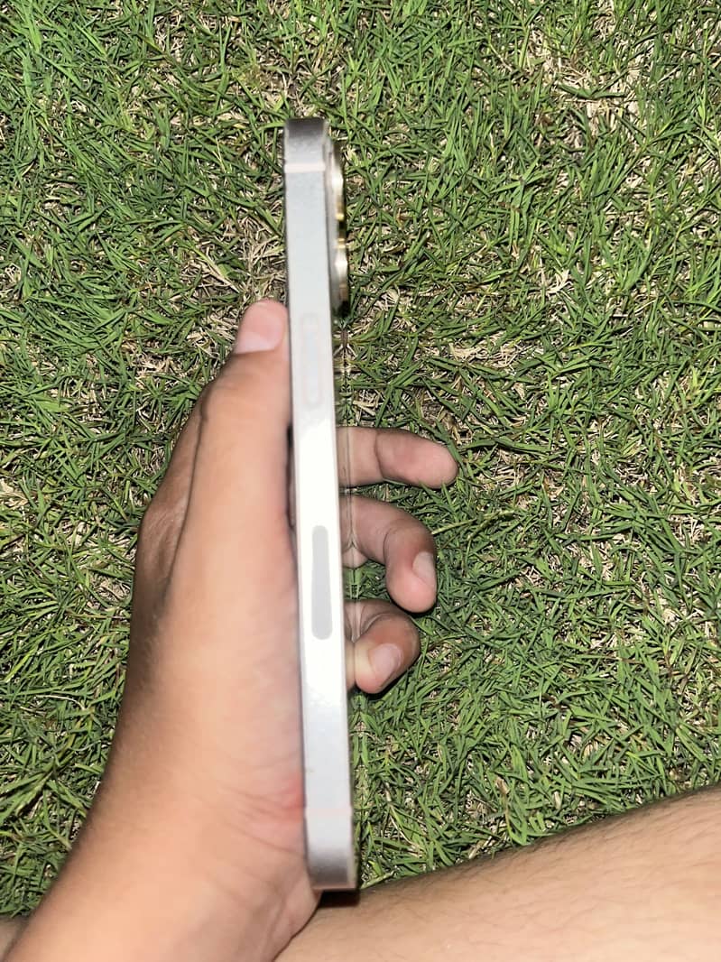 Apple iPhone 13 6