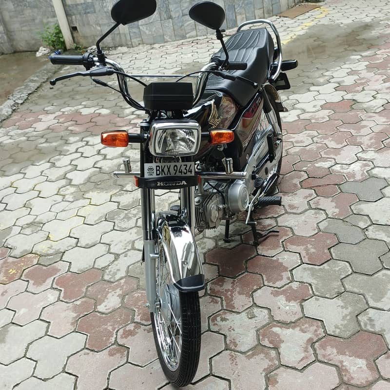 CD-70 1