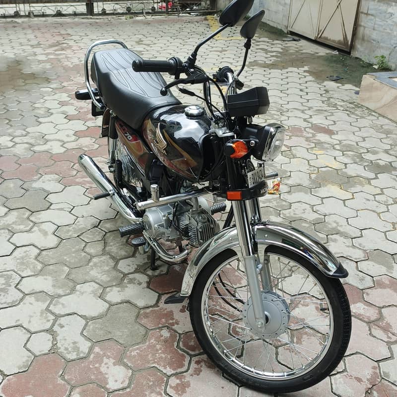 CD-70 4