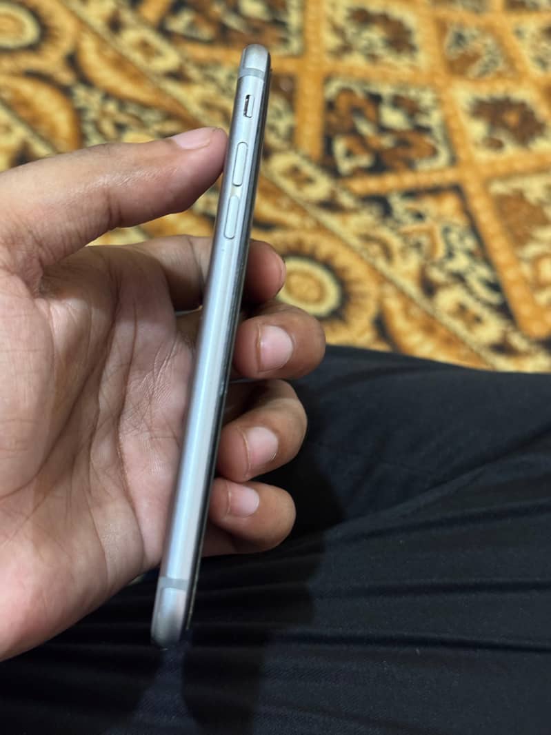Apple iPhone 6 2