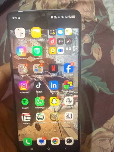 Vivo Y05 warrnty bhi baki hai 4 se 5 moth se upar ki