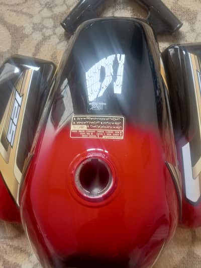 lahori Tanki tape aur Kan Honda 125 ka hai genuine wala