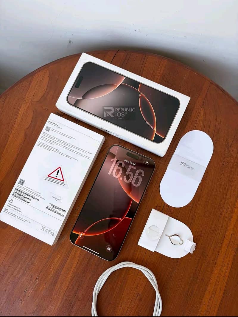 Apple iPhone 16 Pro Max 4