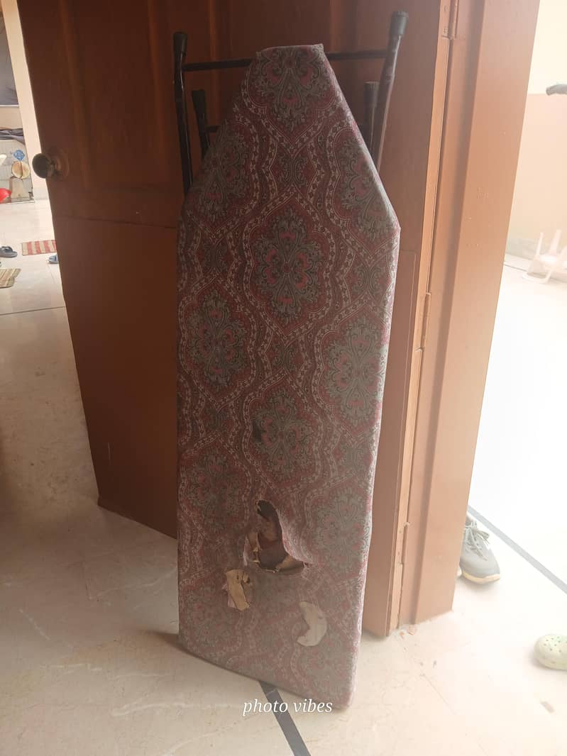 iron stand 3