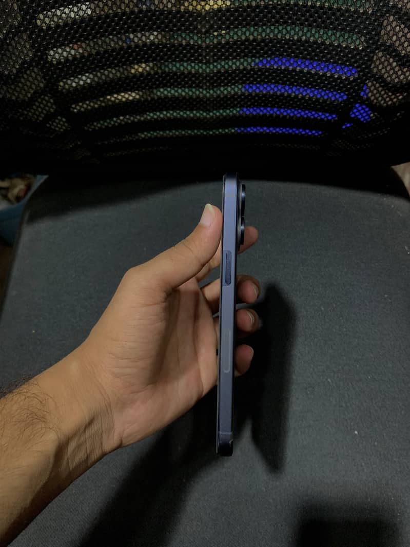 Apple iPhone 15 Pro Max 3