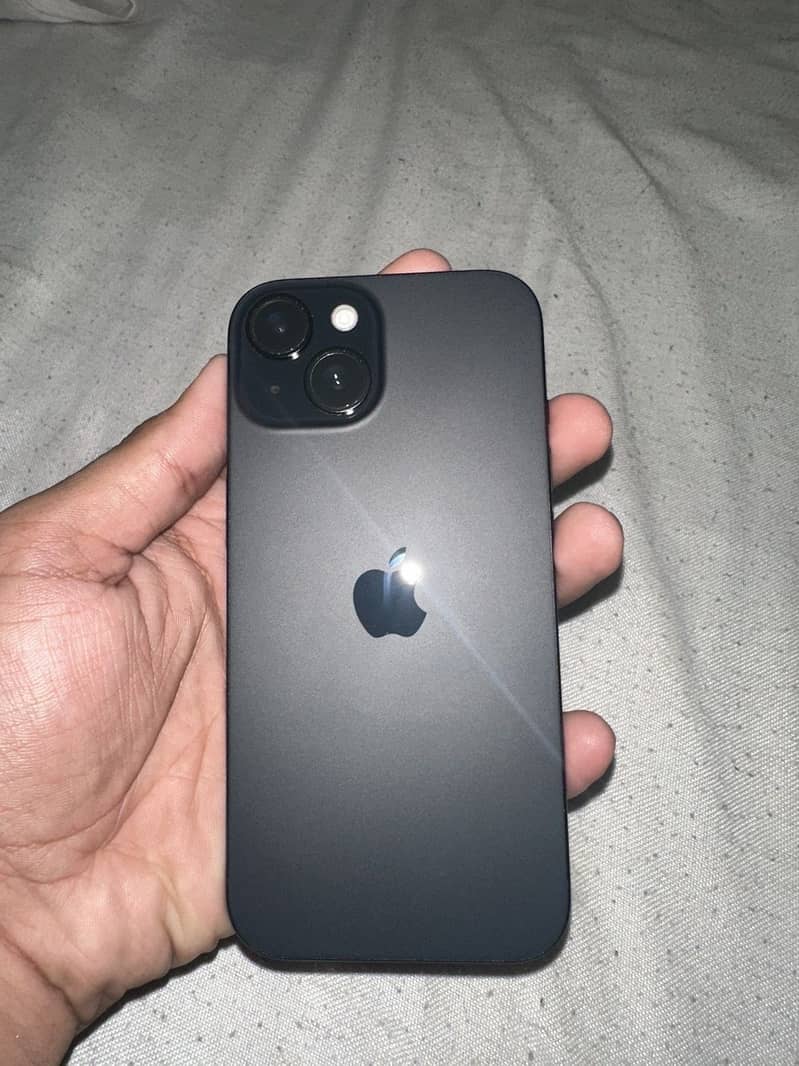 Apple iPhone 15 2