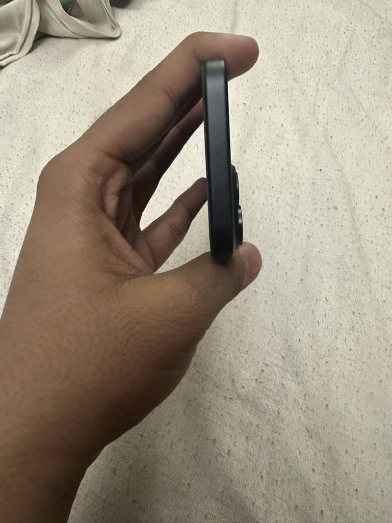 Apple iPhone 15 7