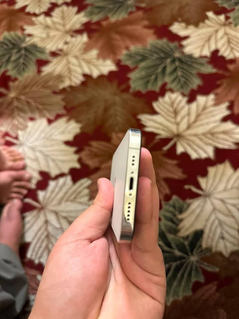 Apple iPhone 12 Pro 3