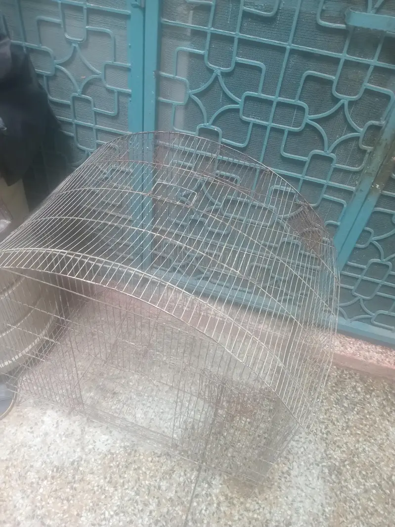 Hen Or Parrot Cages in good condition with Door and lock — photo 2