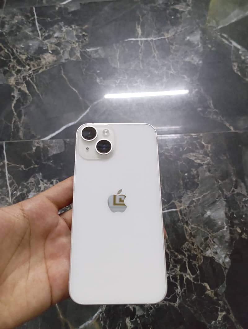 Apple iPhone 14 3