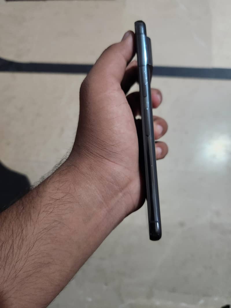 Google pixel 8 pro 1