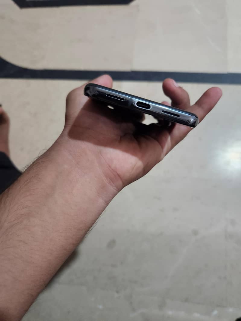 Google pixel 8 pro 2