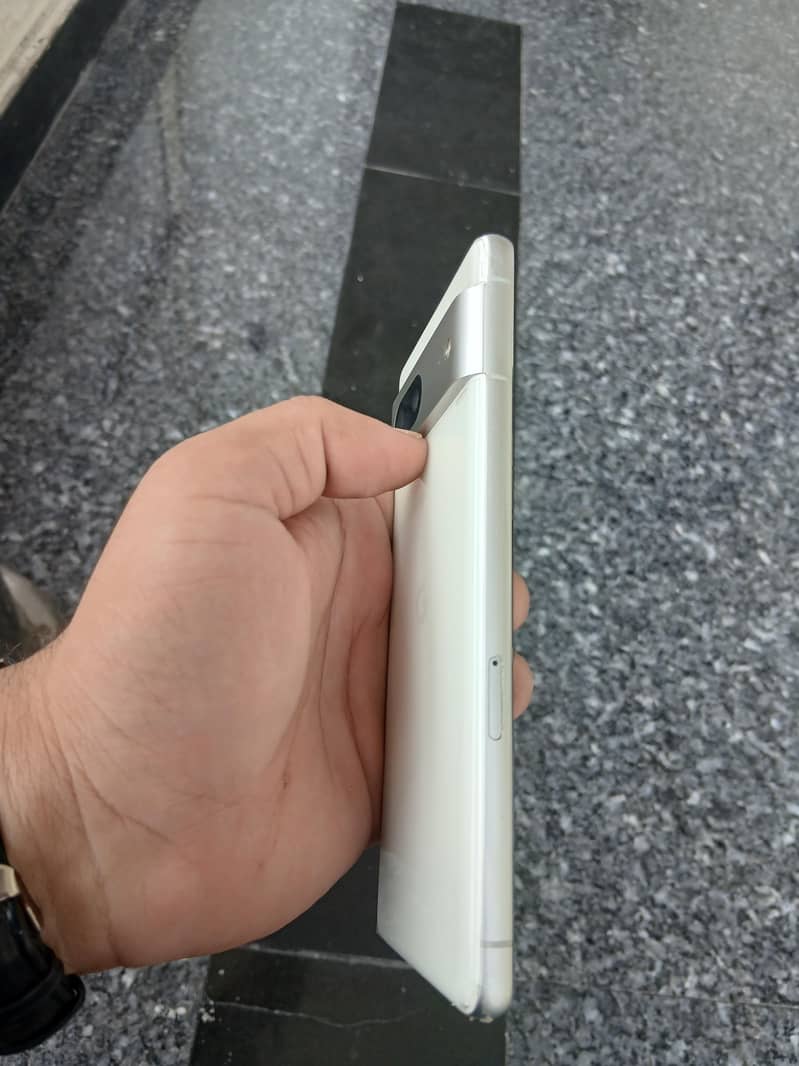 Google Pixel 7 3