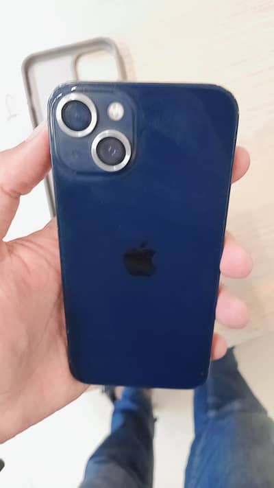 Apple iPhone 13