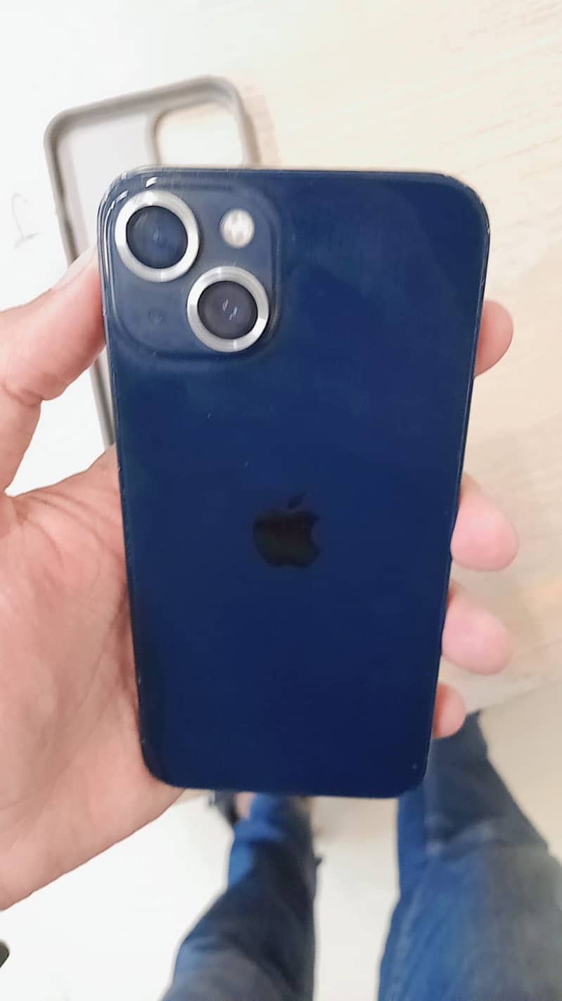 Apple iPhone 13 0
