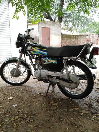 Honda 125 Black 2026