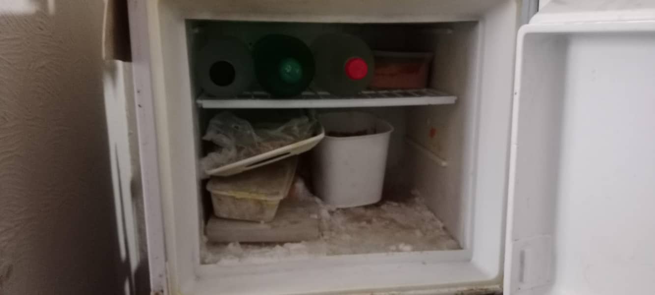 Refrigerator 1